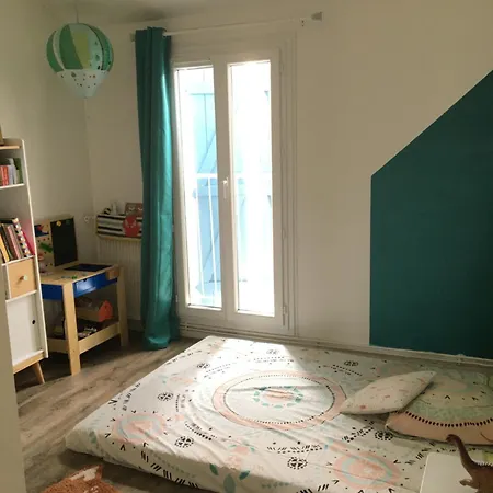 Avec Piscine Proche De La Villa