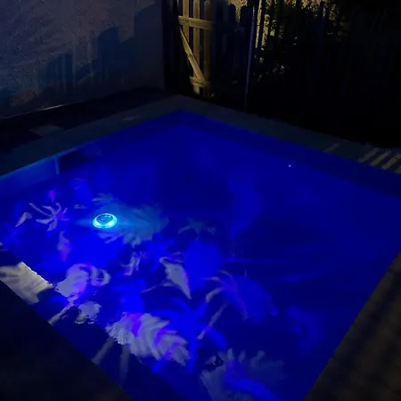 Avec Piscine Proche De La Villa Lattes